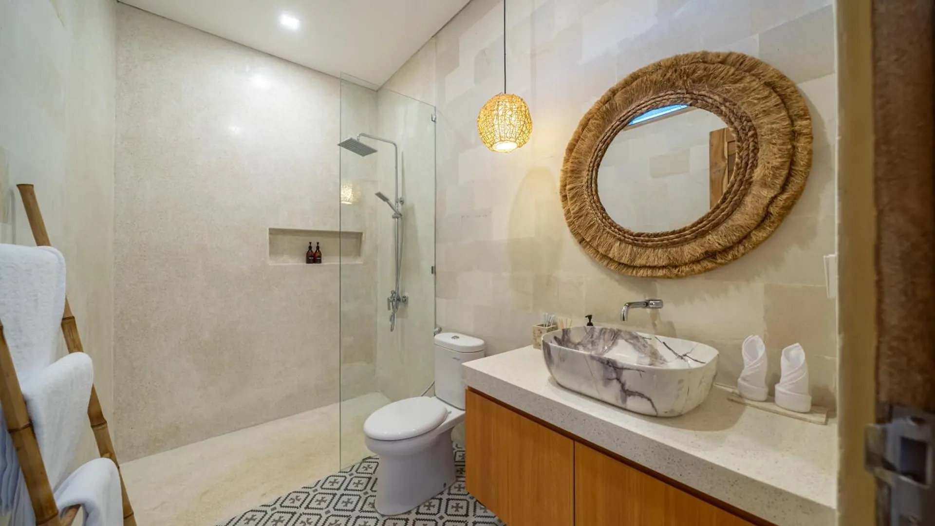 Canggu Vibe 2Bdr Villa With Pool And Nearby Delights Kerobokan